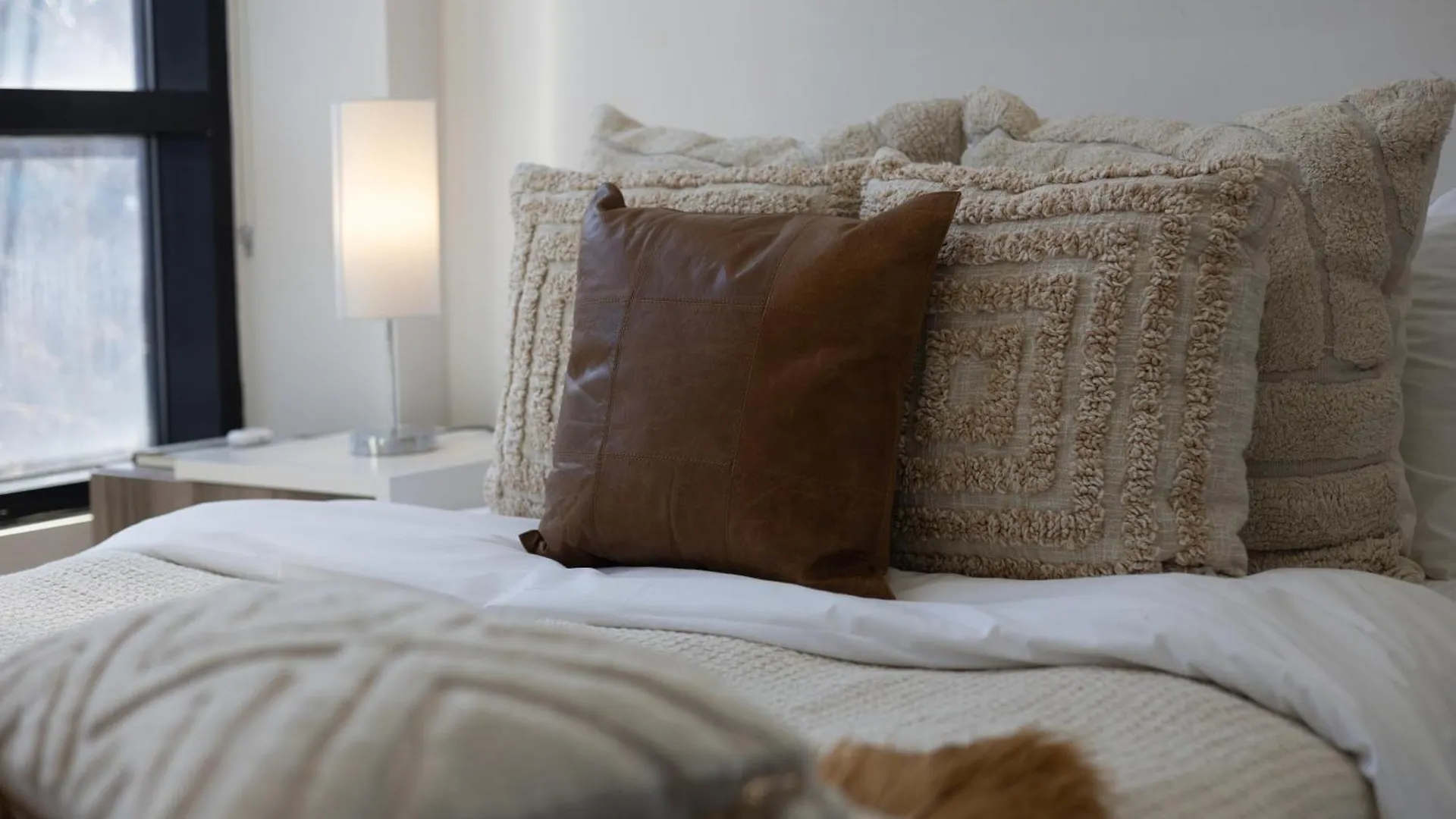 Apartment Cute 1Bdr Apt On Bishop St- Heart Of Mtl Montreal